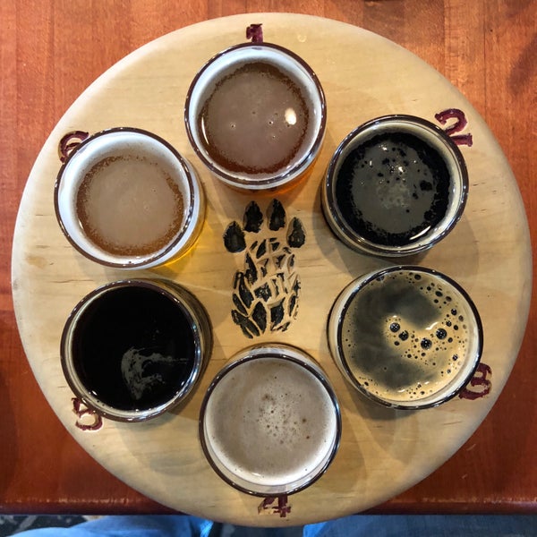 Foto scattata a Paw Paw Brewing Company da Chris R. il 5/11/2018