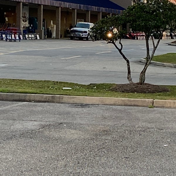 Lowe's Hırdavat Mağazası