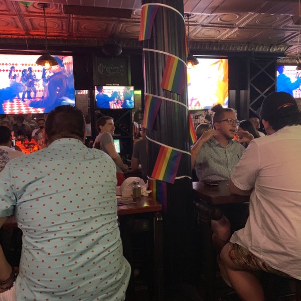 6/29/2019 tarihinde Garrett V.ziyaretçi tarafından Mercury Bar West'de çekilen fotoğraf