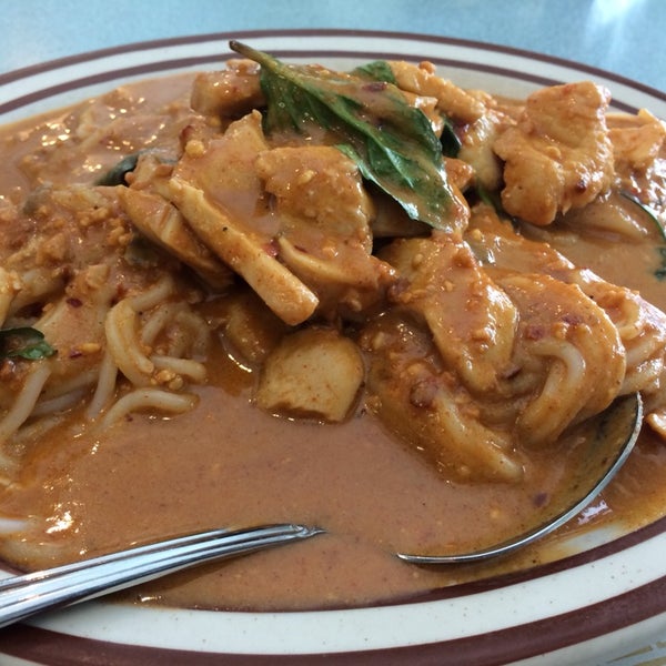 1/1/2014 tarihinde Jeff M.ziyaretçi tarafından Thai Noodles Cafe'de çekilen fotoğraf