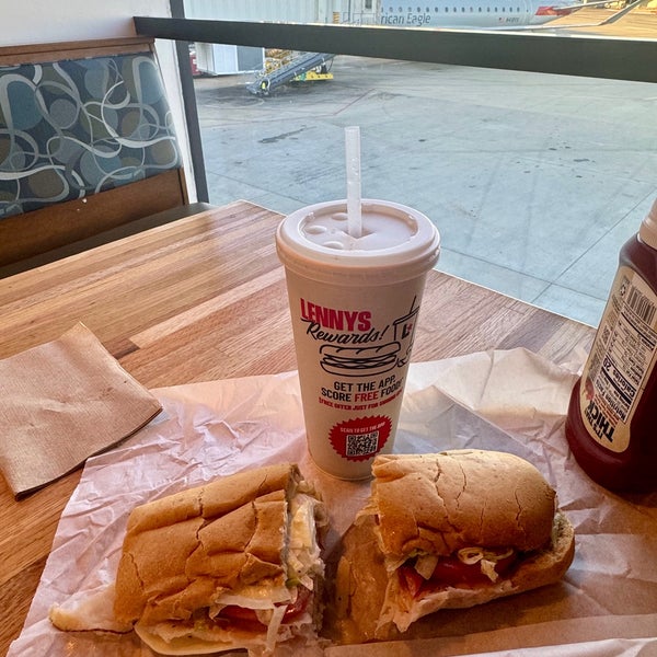 Lenny's Sub Shop Memphis Int'l Airport Concourse B