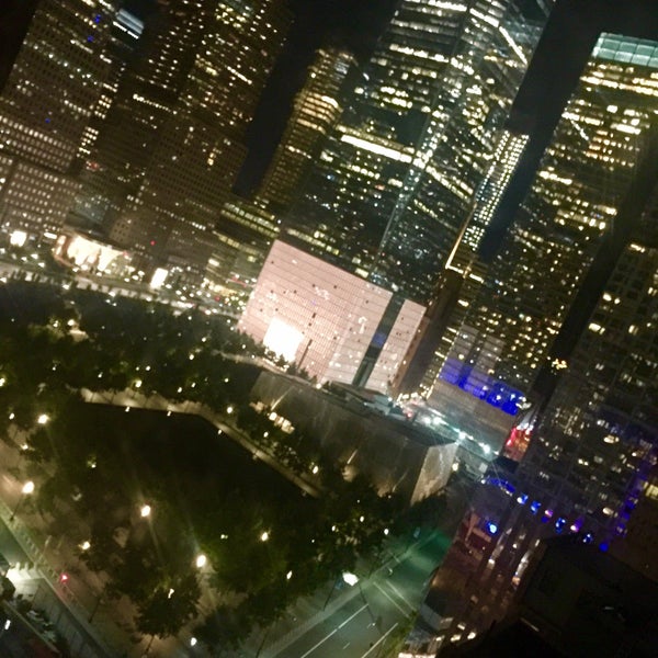 8/6/2017 tarihinde edisonv 😜ziyaretçi tarafından Courtyard by Marriott New York Downtown Manhattan/World Trade Center Area'de çekilen fotoğraf