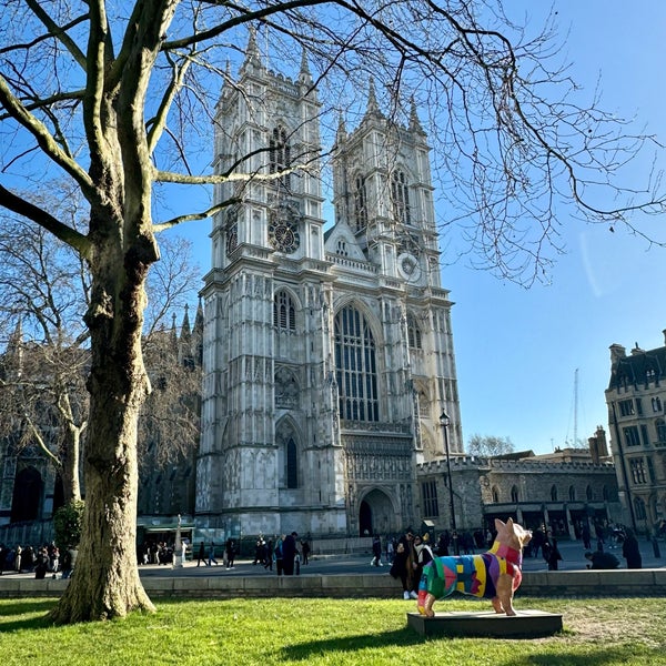Foto diambil di Westminster Abbey oleh edisonv 😜 pada 1/26/2024