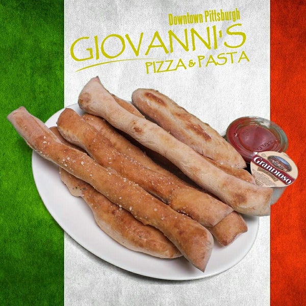 4/28/2016 tarihinde Giovanni&#39;s Pizza and Pastaziyaretçi tarafından Giovanni&#39;s Pizza and Pasta'de çekilen fotoğraf