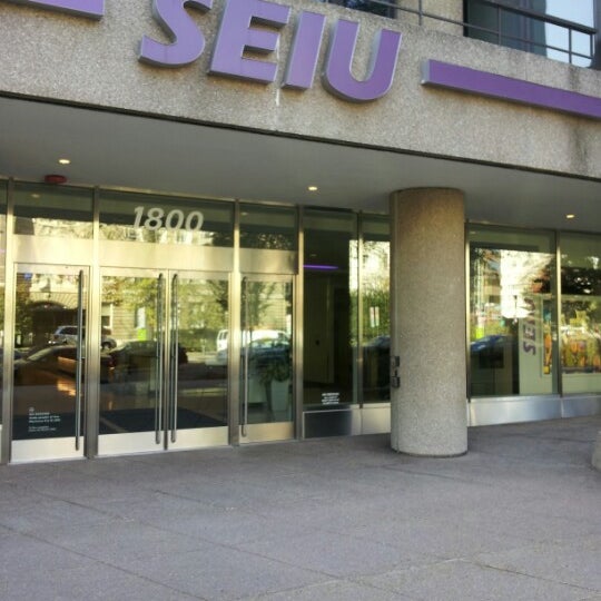 Foto tomada en SEIU Headquarters &amp; Conference Center  por Sterling A. el 11/6/2012