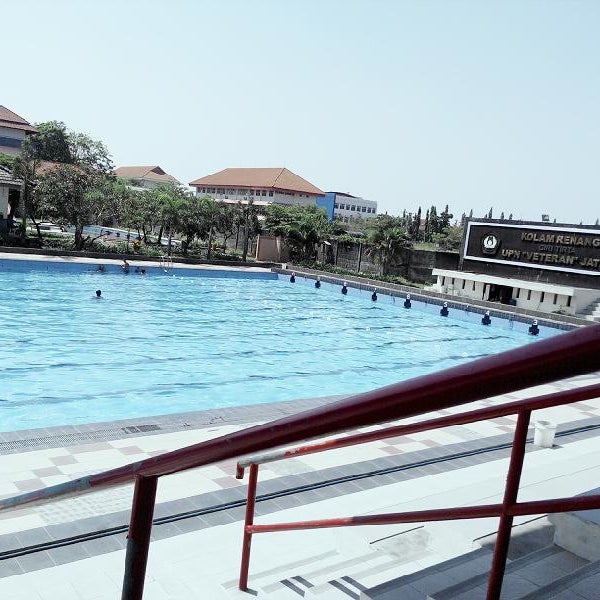 Kolam Renang UPN "Veteran" Jatim - Surabaya, Jawa Timur
