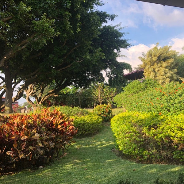 Foto diambil di Costa Rica Marriott Hotel Hacienda Belén oleh Alejandro L pada 1/7/2021