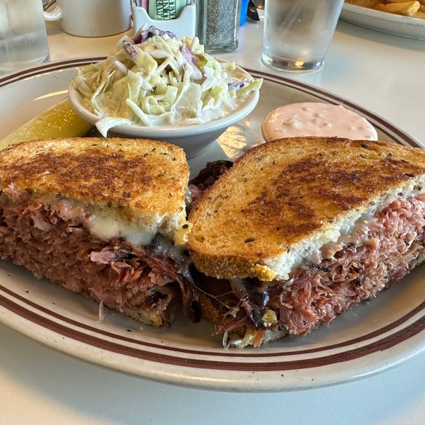 Lancers Family Restaurant 25 tips de 823 visitantes