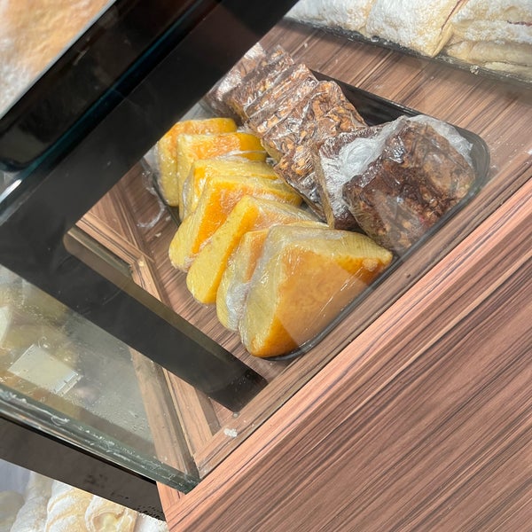 Panadería/Restaurant Horno Fino Bakery in Bayamón