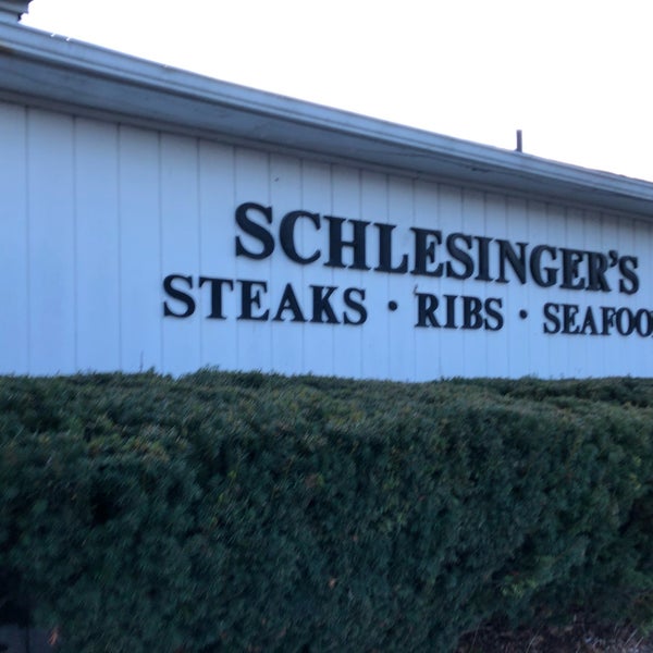 4/4/2021 tarihinde John S.ziyaretçi tarafından Schlesinger&#39;s Steak House'de çekilen fotoğraf