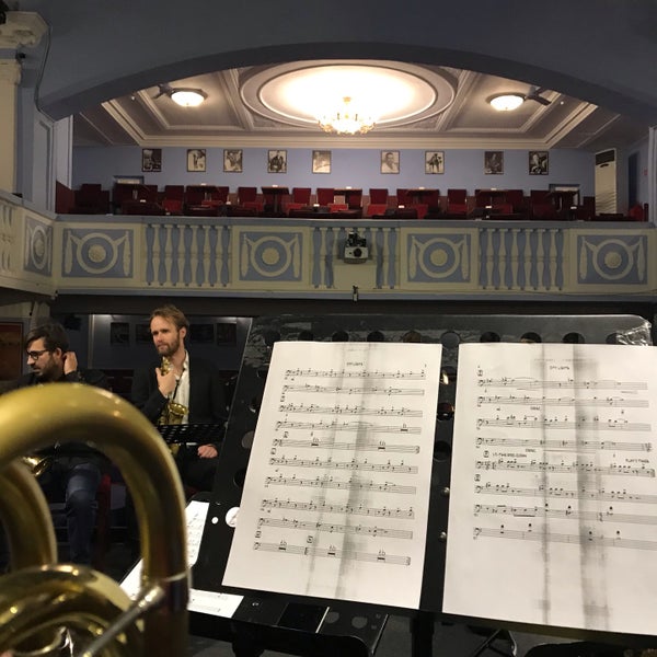 Foto tirada no(a) Jazz Philharmonic Hall por Valentin P. em 11/4/2018