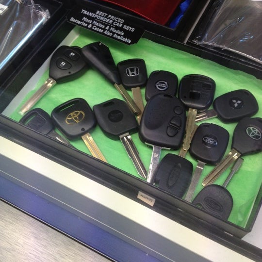 Ключи плюс. Брелок для поиска ключей. Ключи плюс. Ds7t-15k601-db ключ с автозапуском. Key plus.