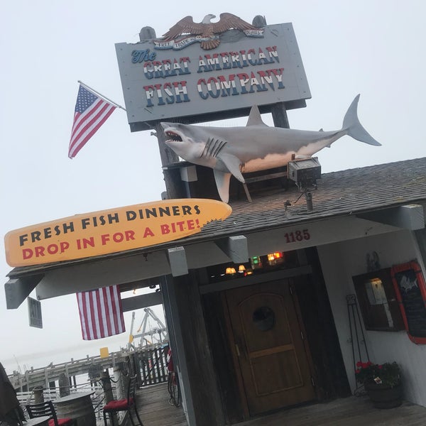 Foto tirada no(a) Great American Fish Company por Kirby T. em 6/13/2018