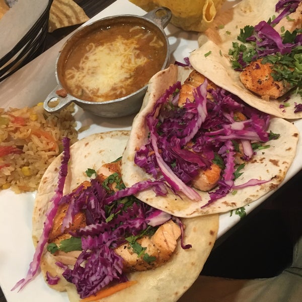 3/7/2020 tarihinde Jay P.ziyaretçi tarafından Zama Mexican Cuisine &amp; Margarita Bar'de çekilen fotoğraf