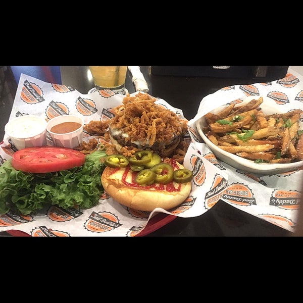 4/17/2018 tarihinde Jay P.ziyaretçi tarafından Bad Daddy’s Burger Bar'de çekilen fotoğraf