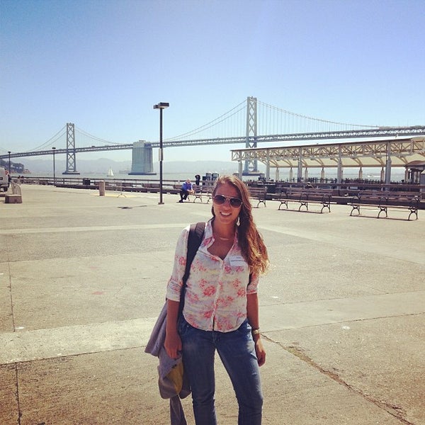 Photo taken at Ferry Plaza Seafood by Valentina R. on 7/10/2013