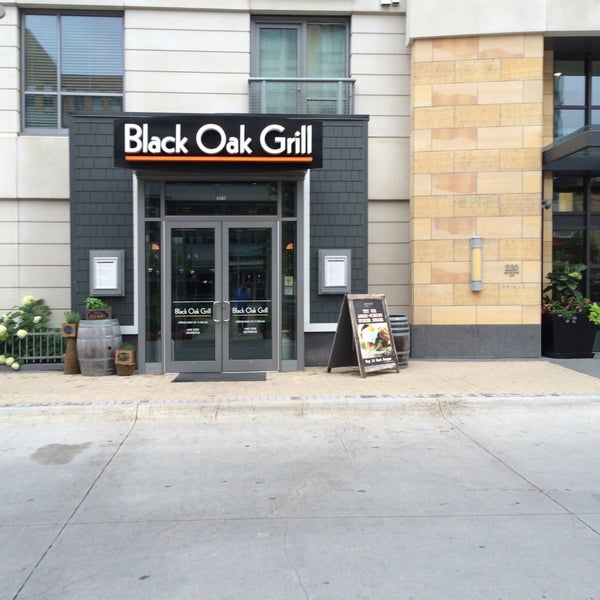 Foto tirada no(a) Black Oak Grill por Chris K. em 7/2/2015