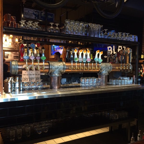 2/17/2015에 Chris K.님이 Blatt Beer &amp; Table에서 찍은 사진