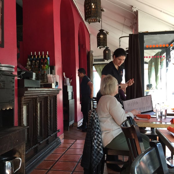 2/17/2018 tarihinde Chris K.ziyaretçi tarafından Cafe Frida'de çekilen fotoğraf