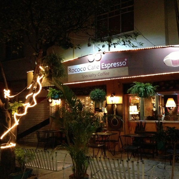 7/23/2013 tarihinde Aquiles G.ziyaretçi tarafından Rococó Café Espresso'de çekilen fotoğraf