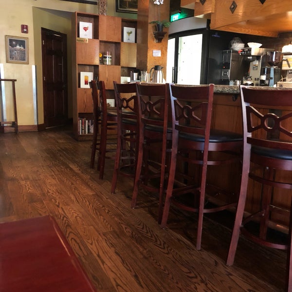 Foto scattata a Mixto Restaurant da Chris il 7/1/2018