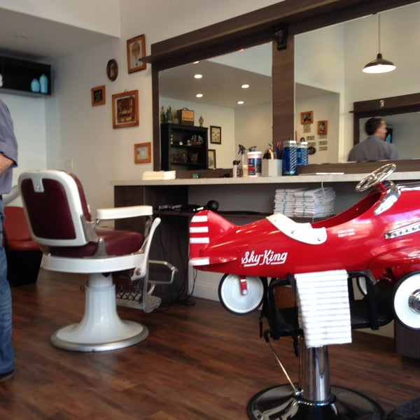 5/3/2013にJulio B.がMade Man Barbershopで撮った写真