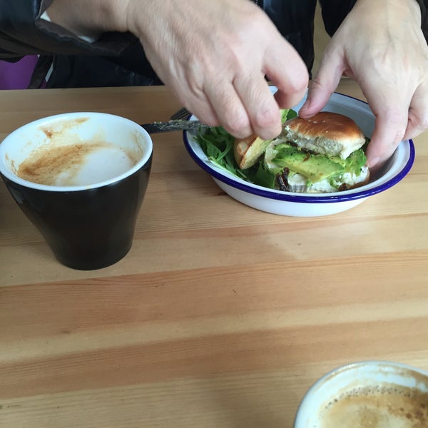 Flat white! (And the goat cheese avocado date bagel!)