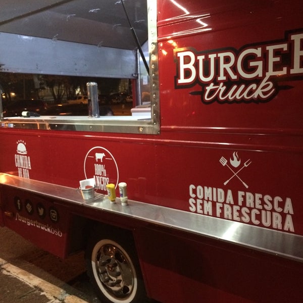 Foto scattata a Burger Truck da Renato D. il 5/22/2014