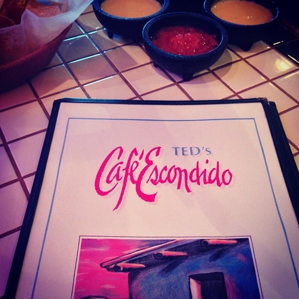 Снимок сделан в Ted&#39;s Cafe Escondido - Tulsa Hills пользователем Spence S. 10/11/2013