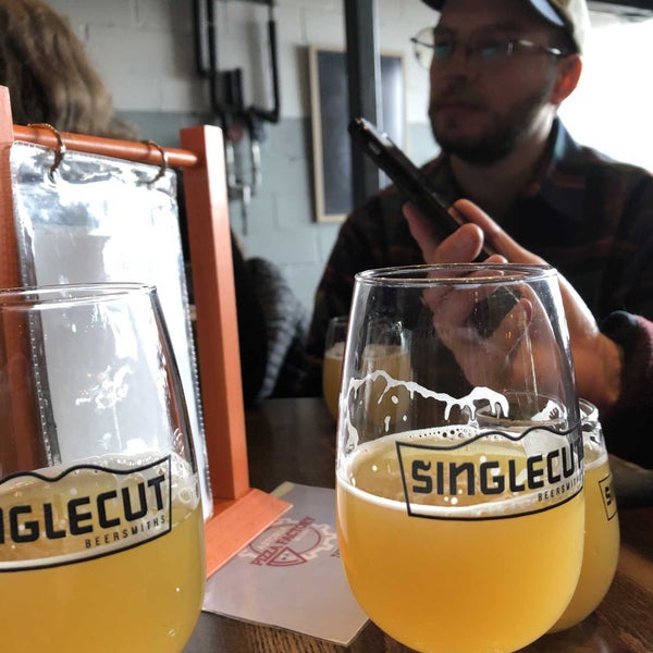 Photo prise au SingleCut Beersmiths par Ron C. le3/12/2022