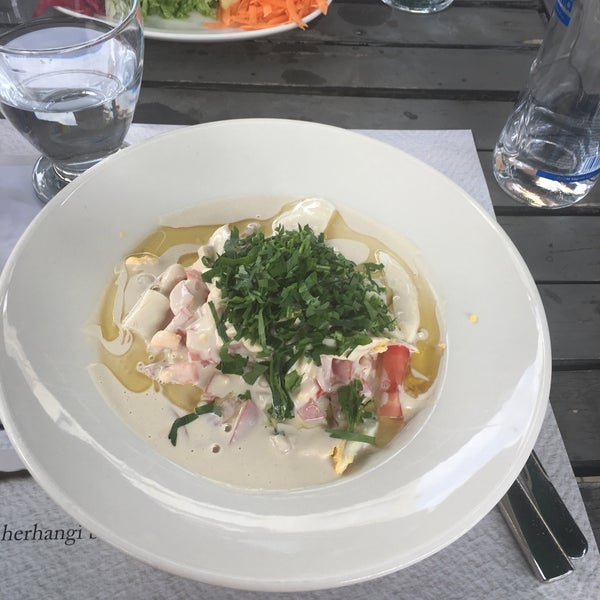 Foto diambil di Özdoyum Restaurant oleh Evrim Ö. pada 5/6/2017