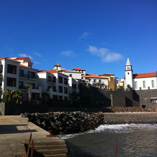 รูปภาพถ่ายที่ Marina da Quinta do Lorde โดย Tiago P. เมื่อ 10/25/2012