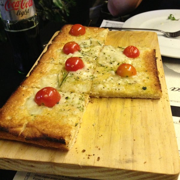 6/22/2013 tarihinde Alberto S.ziyaretçi tarafından Spaghetteria Pizzeria Imperial'de çekilen fotoğraf