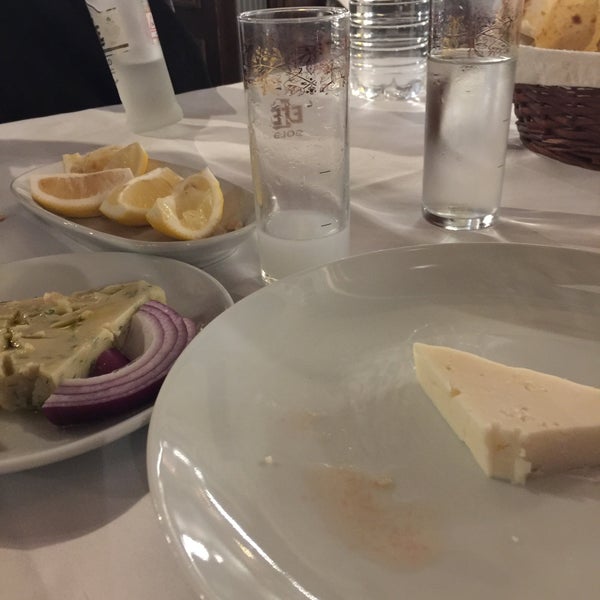 Das Foto wurde bei Ataköy Bahçem Restaurant von Çınar B. am 1/16/2018 aufgenommen
