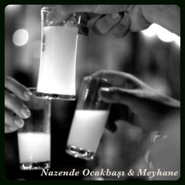 รูปภาพถ่ายที่ Nazende Ocakbaşı&amp;Meyhane โดย Gülçin B. เมื่อ 11/16/2015