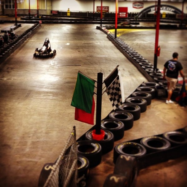 Foto tomada en Track 21 Indoor Karting &amp; More  por Eloy G. el 8/21/2014