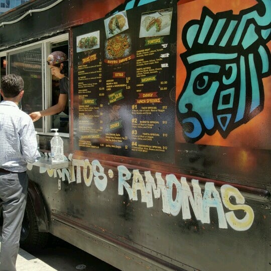 7/27/2016에 Dave M.님이 Aztec Dave&#39;s Cantina and Food Truck에서 찍은 사진