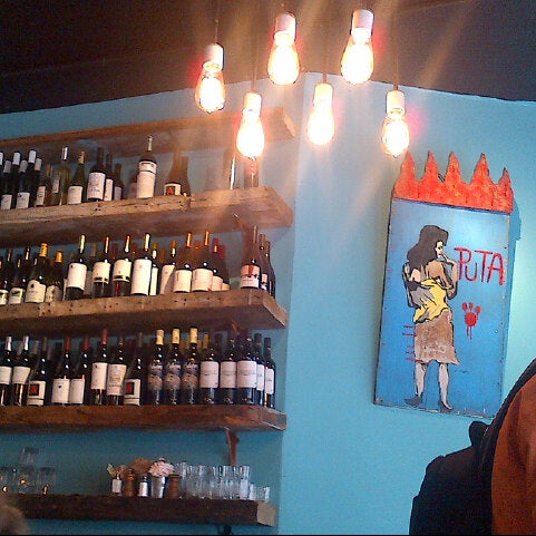Das Foto wurde bei Cafe Condesa von Chung-Hui T. am 11/10/2012 aufgenommen