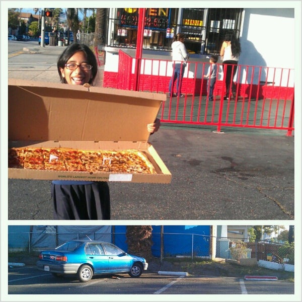 La Pizza Loca Pizzeria