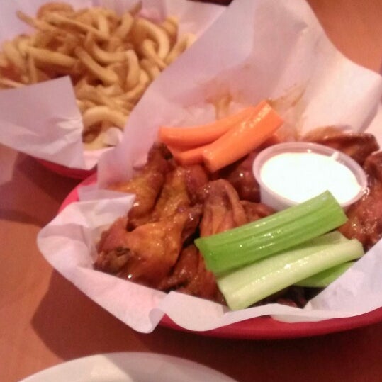 Photos at Hot Wings Cafe Old Pasadena 22 tips from 773 visitors