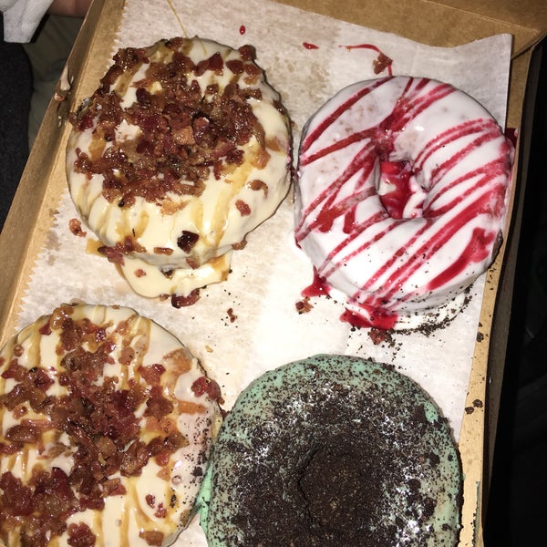 1/4/2017にBrian P.がDuck Donutsで撮った写真