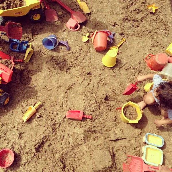 Alexander Hamilton Elementary School Lakeview 1650 W Cornelia Ave