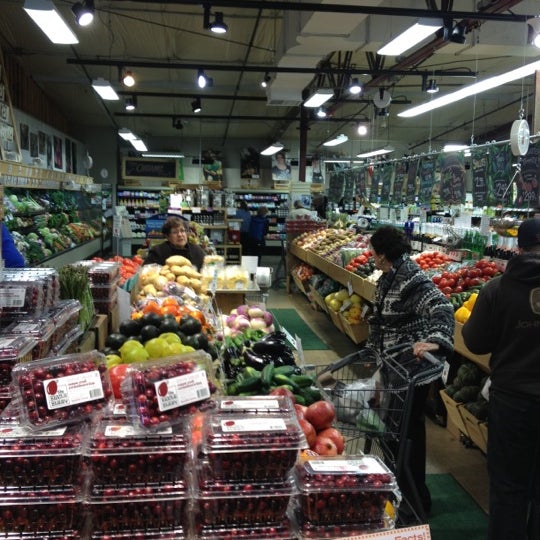 Photo taken at Guido&#39;s Fresh Marketplace by Chirag P. on 12/12/2012