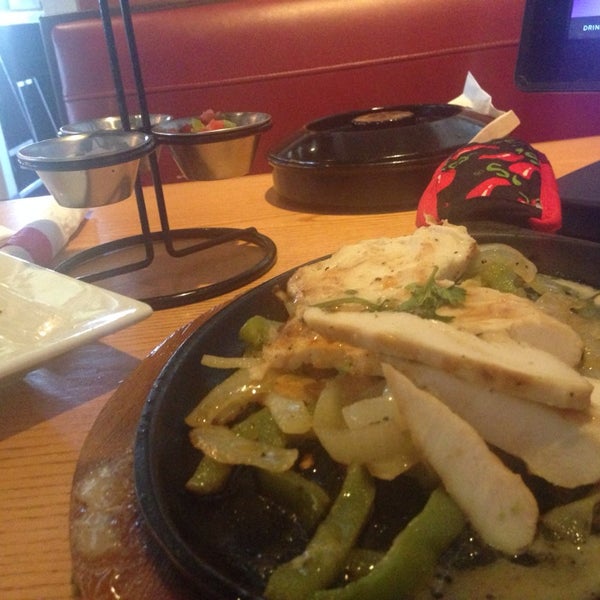 Photo taken at Chili&#39;s Grill &amp; Bar by Sultan A. on 6/13/2014