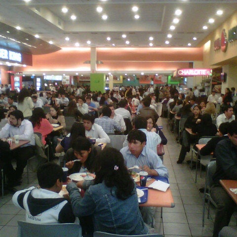 11/12/2012にMichel I.がPatio de comidas de Falabellaで撮った写真