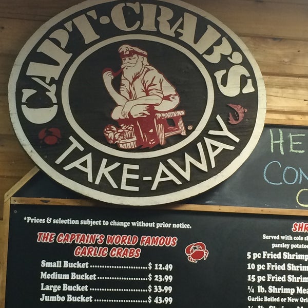 Foto tirada no(a) Capt Crab&#39;s Take-Away por Gina M. em 1/10/2015