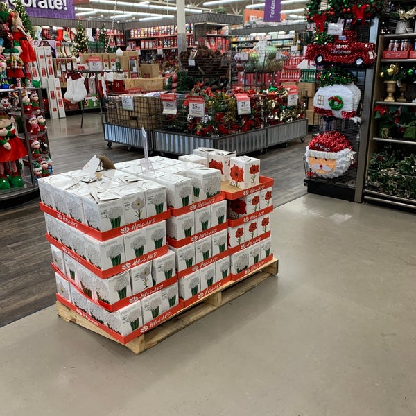 Christmas Tree Shops 4071 Miller Rd