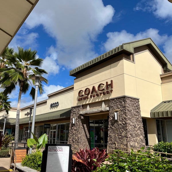 COACH Outlet Fashion Accessories Store