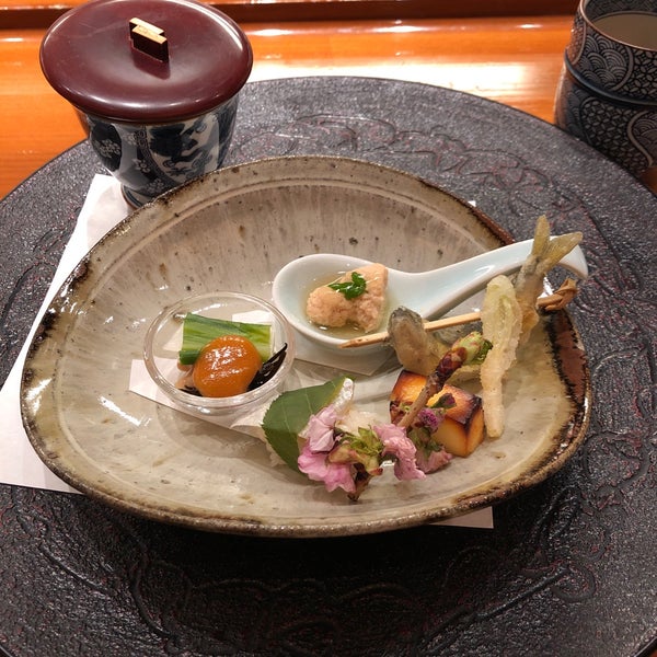 Photo taken at 懐食  みちば by Yuko N. on 4/23/2019