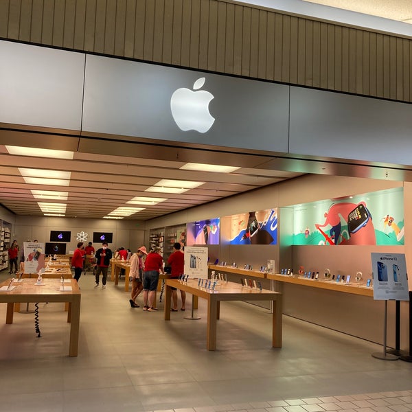 Apple Kahala 4211 Waialae Avenue